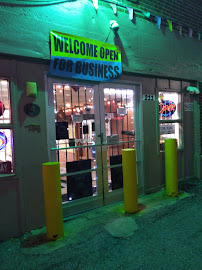 Shop 'N Pawn Of Independence 02
