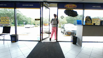 Amscot - The Money Superstore 04