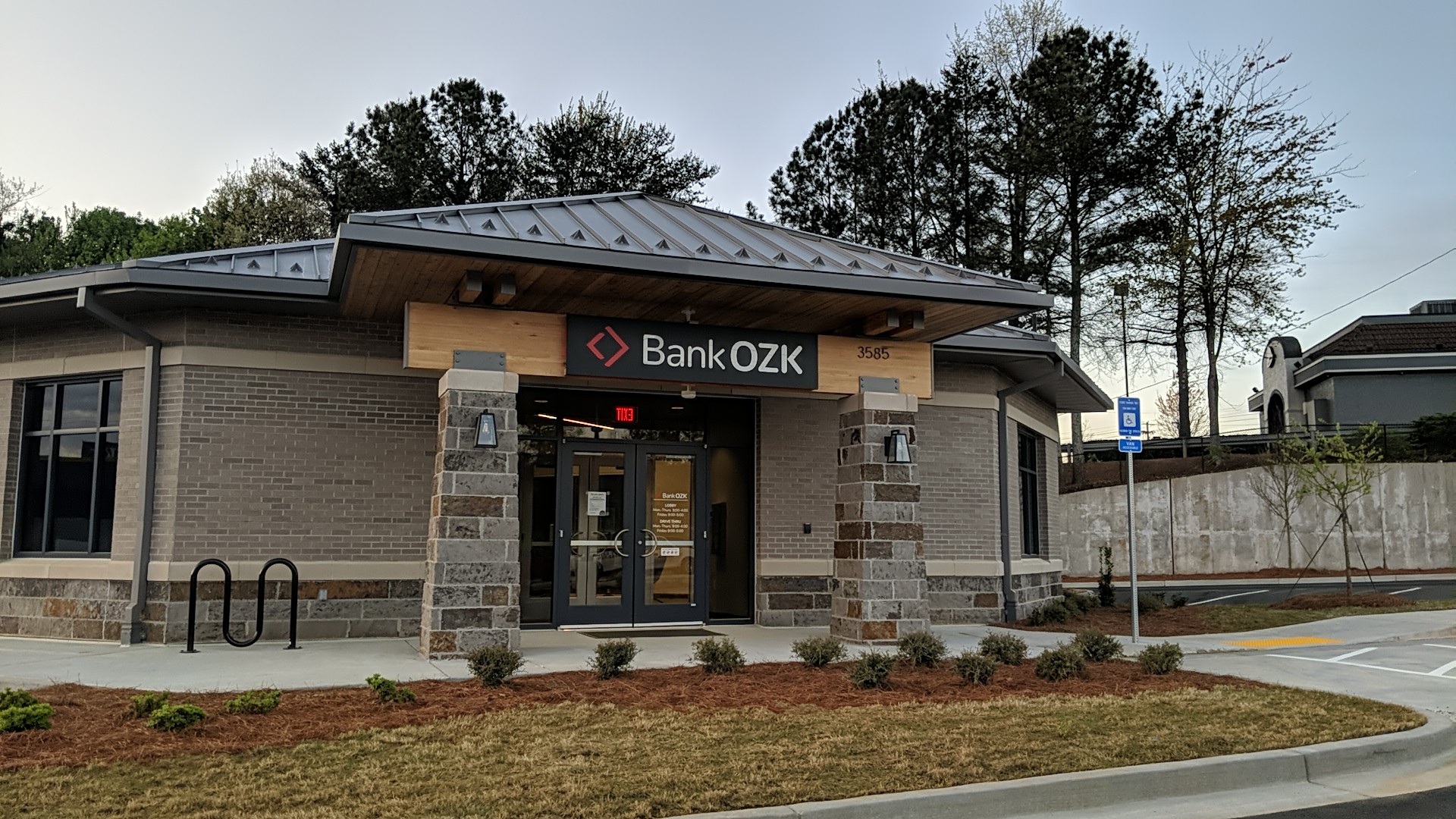 Bank OZK 01