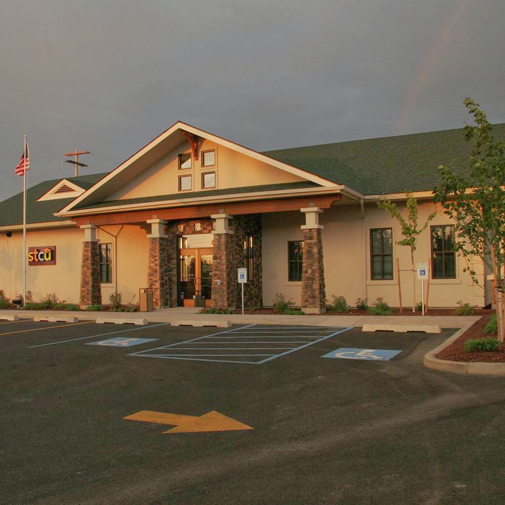 STCU: Silver Lake Branch 01