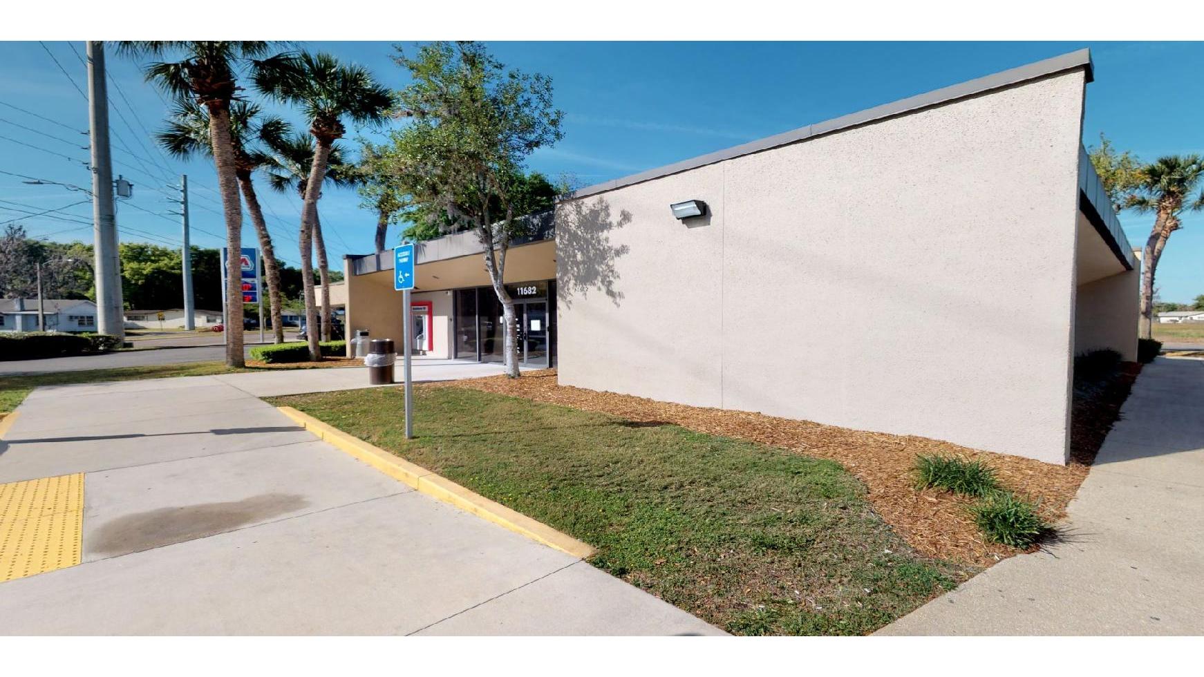 Bank of America (with Drive-thru ATM) 01
