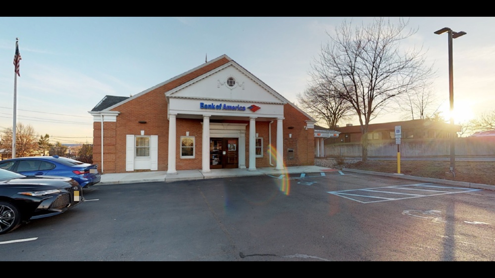 Bank of America (with Drive-thru ATM) 01