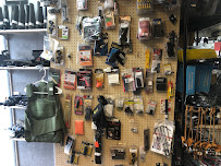 Debos Pawn Shop 04