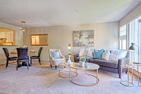 Coldwell Banker: Poyen Gono 03