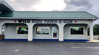 Wild Side Pawn and Gun 01