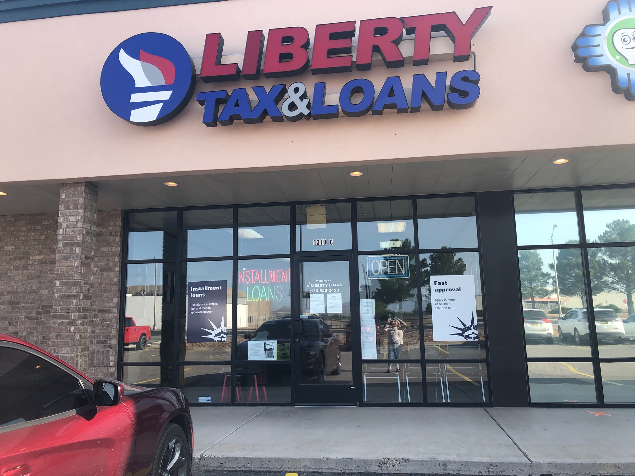 Liberty Tax & Loans 01