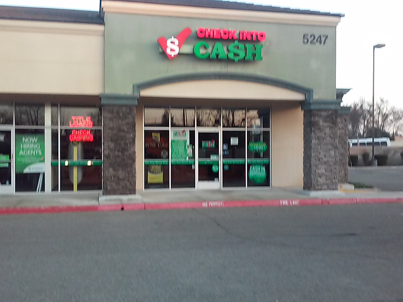Check Into Cash 01