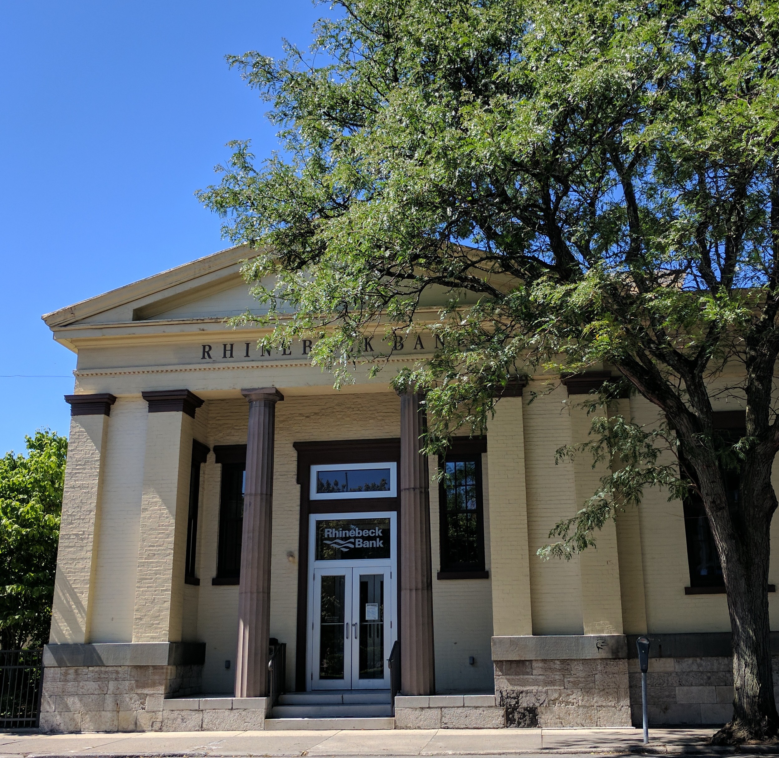 Rhinebeck Bank 01