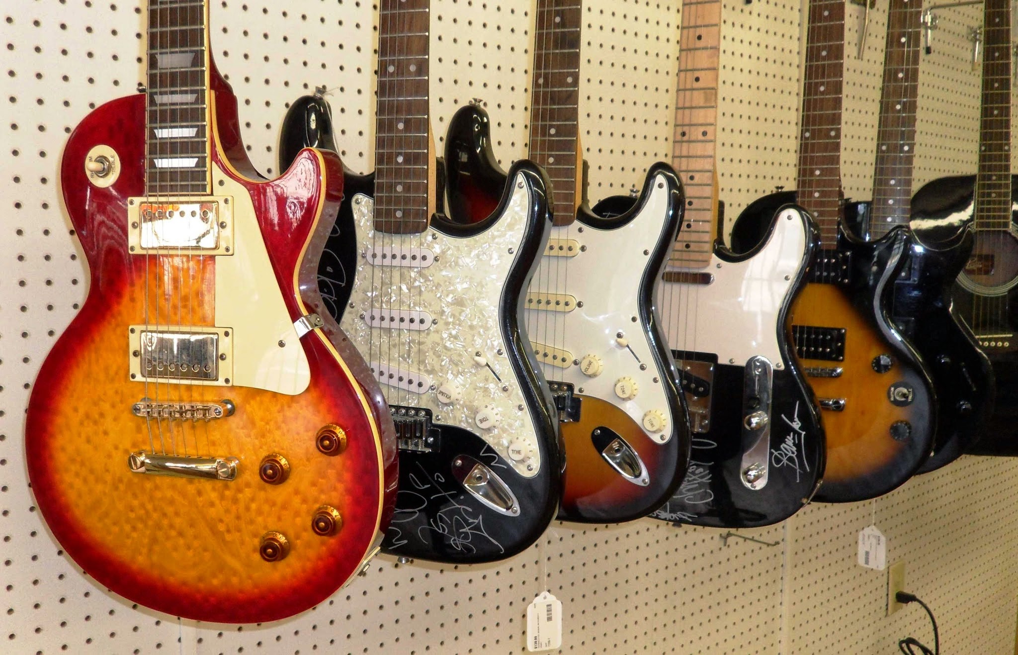 J & W Pawn 01