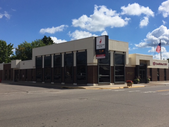 Deerwood Bank 01