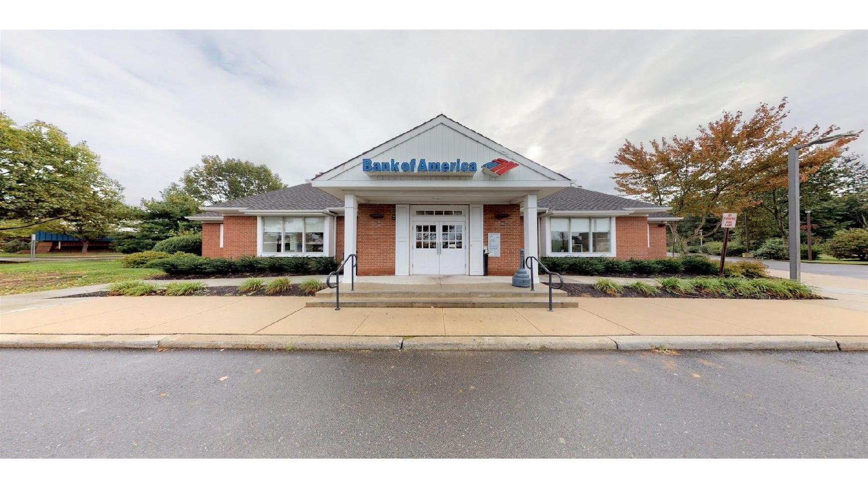 Bank of America (with Drive-thru services) 01
