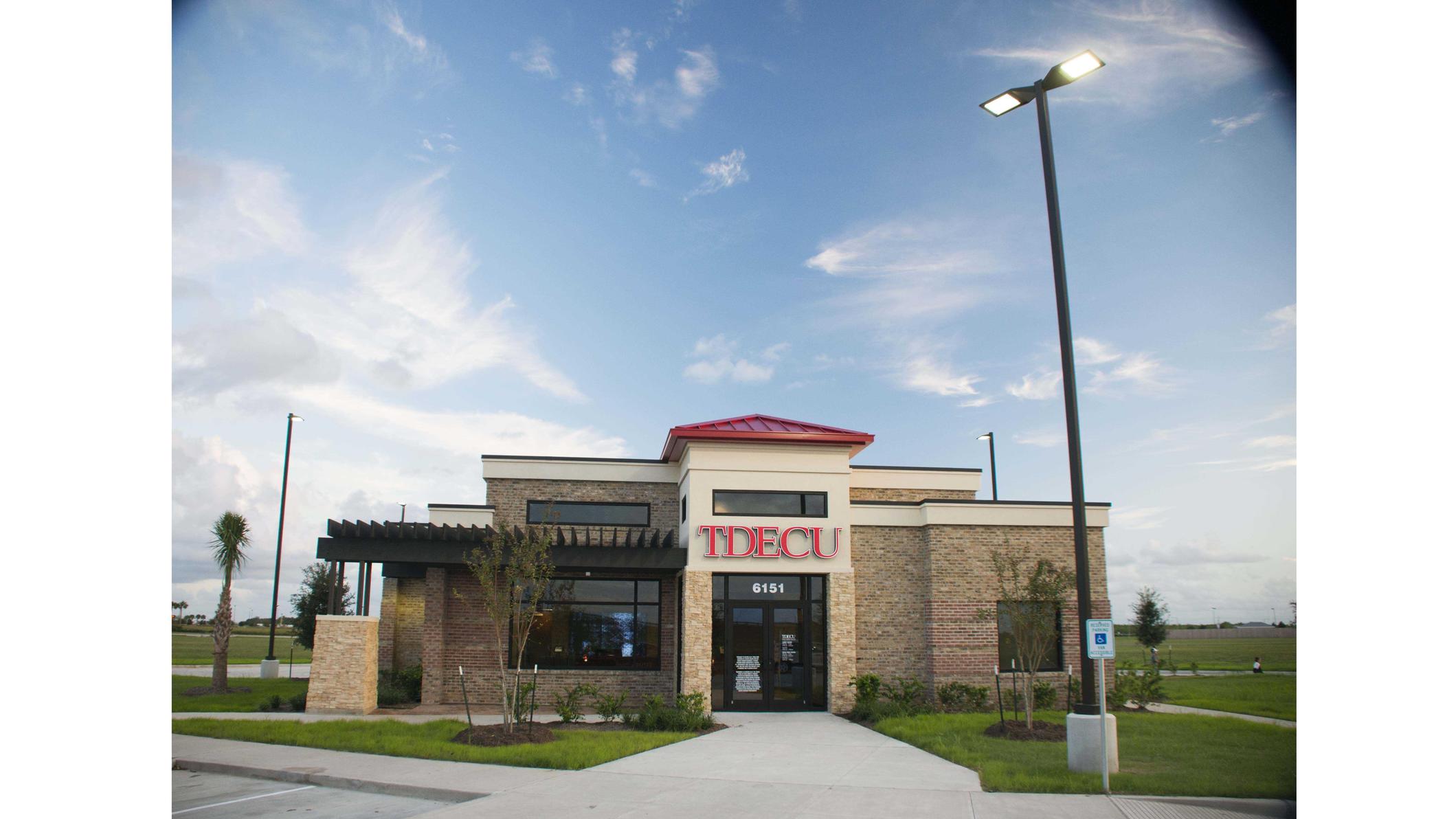 TDECU Texas City 01