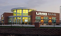 UMB Bank (with drive-thru services) 02