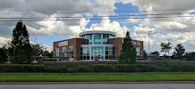 UMB Bank (with drive-thru services) 04