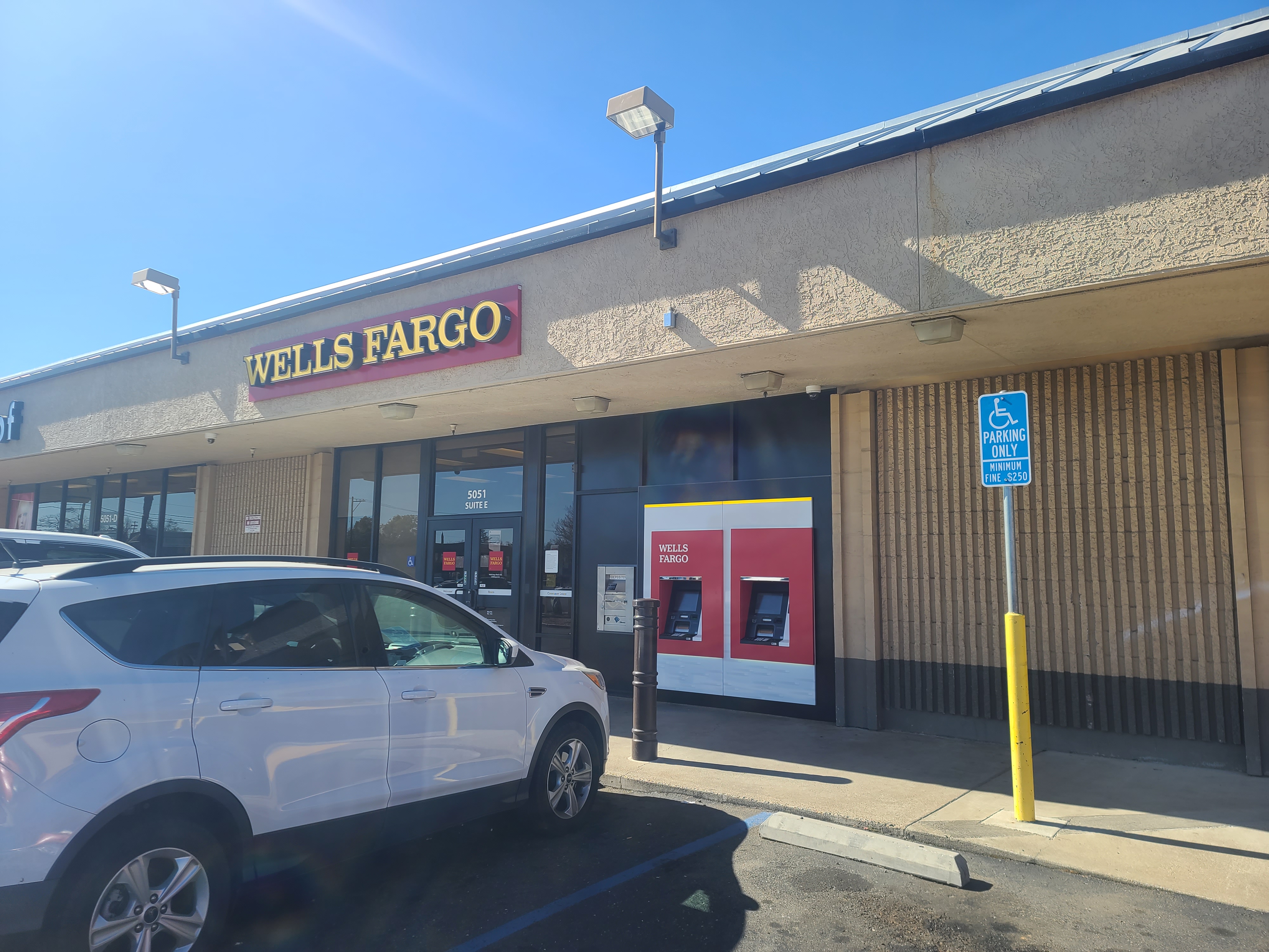 Wells Fargo Bank 01