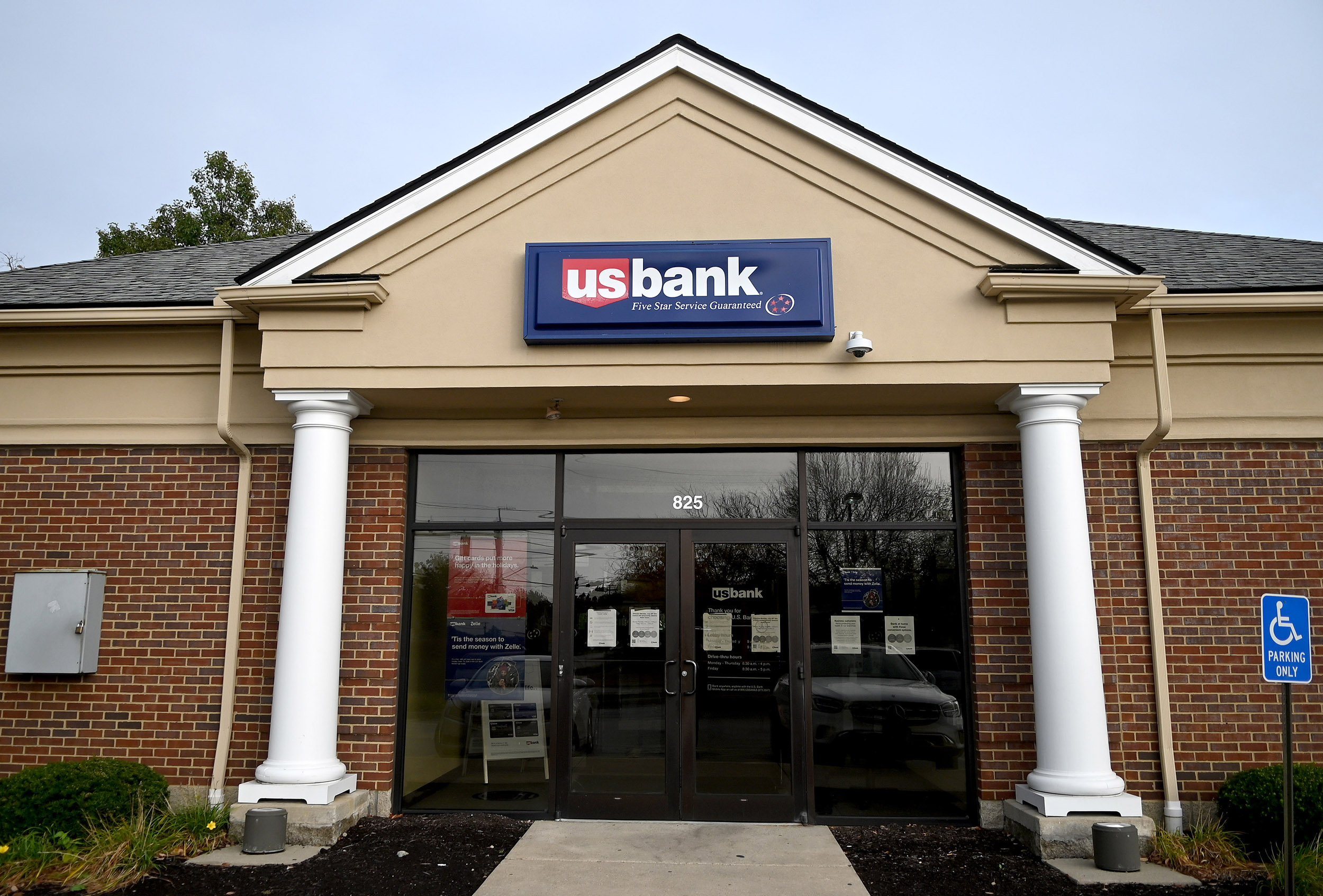 U.S. Bank Branch 01