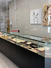 Ideal Jewelry & Loan 02