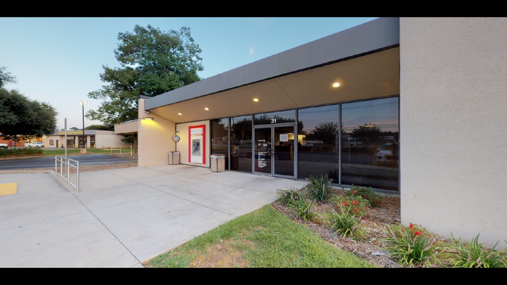 Bank of America (with Drive-thru ATM) 01