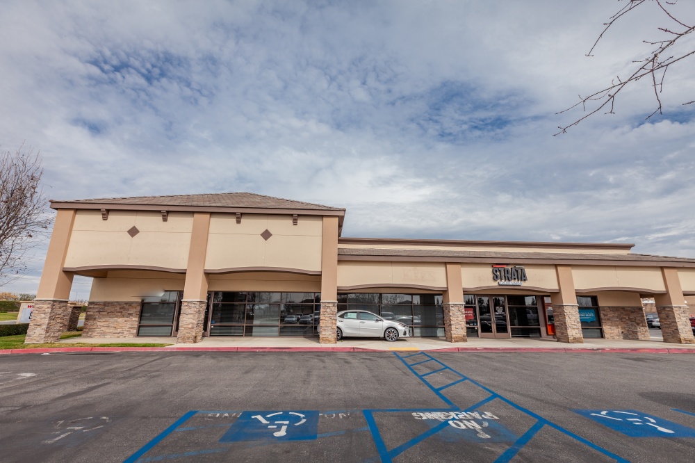 Strata Credit Union- Riverlakes 01