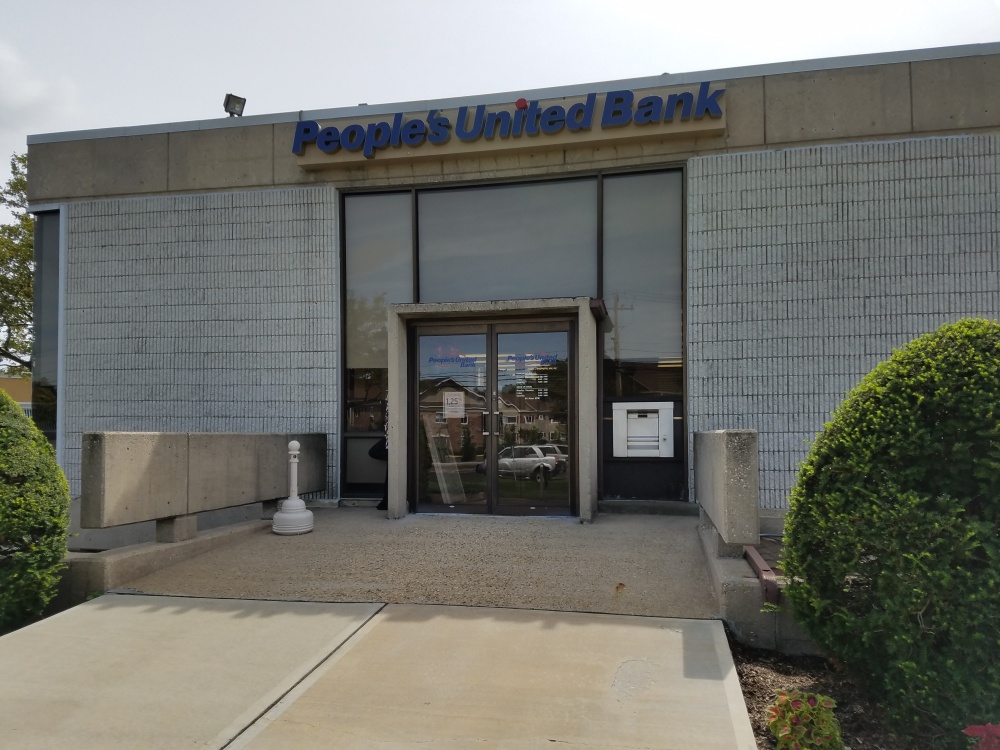 People's United Bank 01