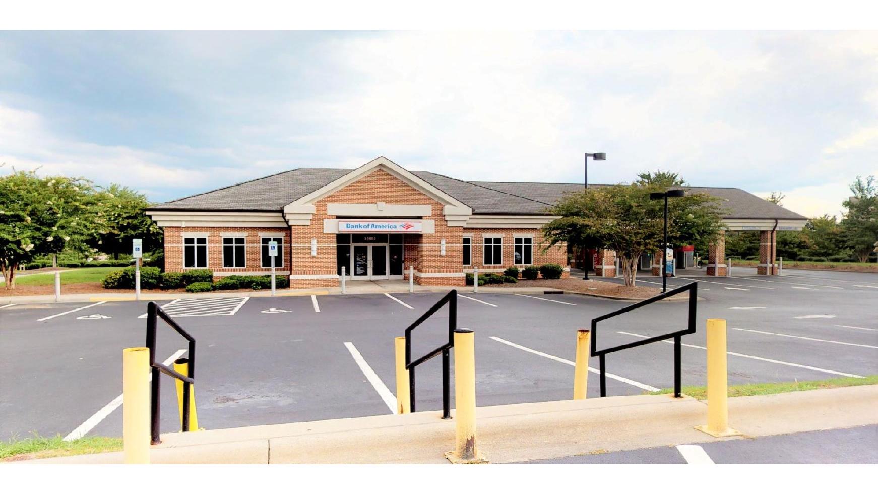 Bank of America (with Drive-thru ATM) 01