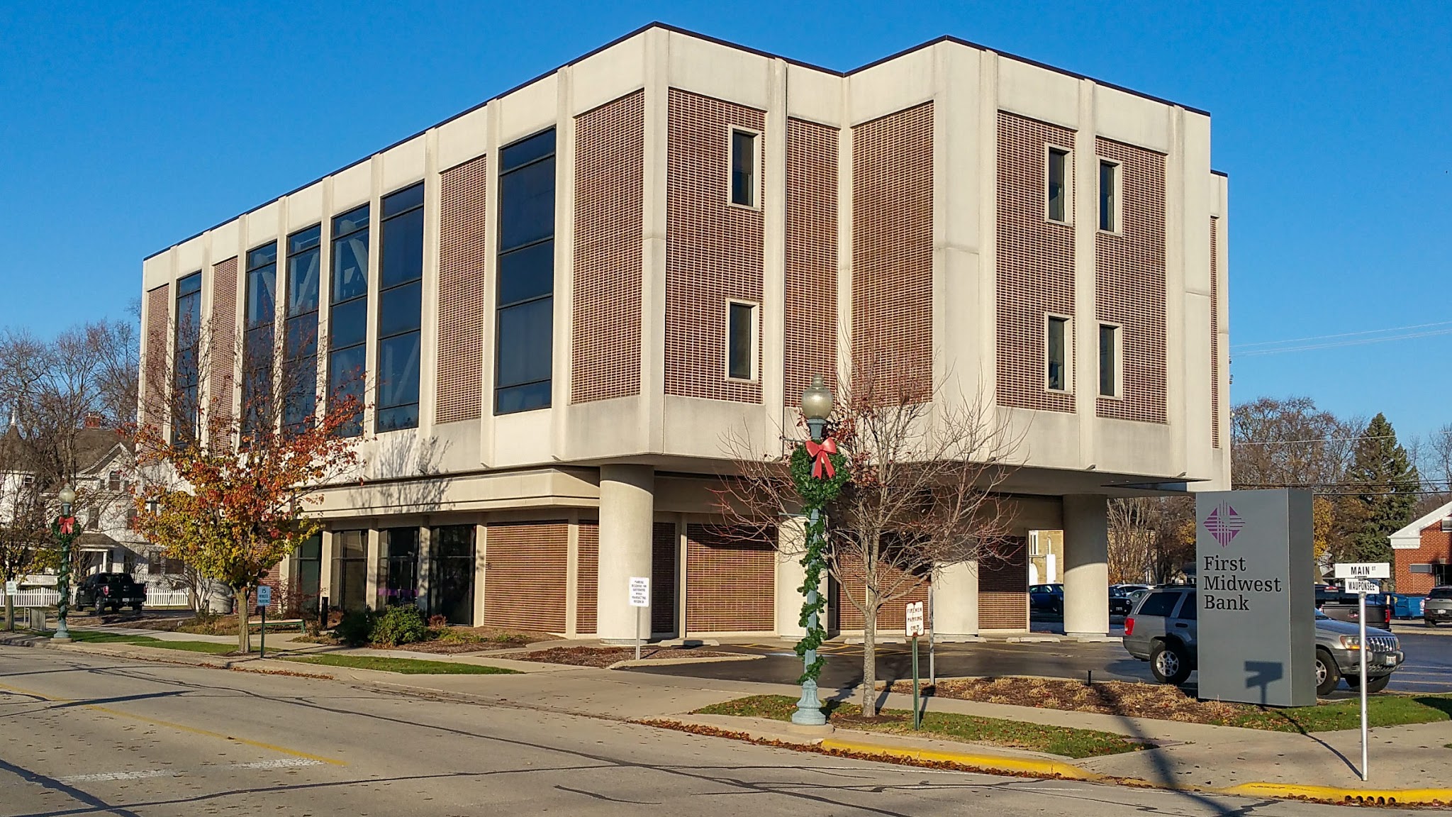 First Midwest Bank 01