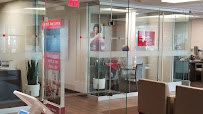 Bank of America (with Drive-thru ATM) 04