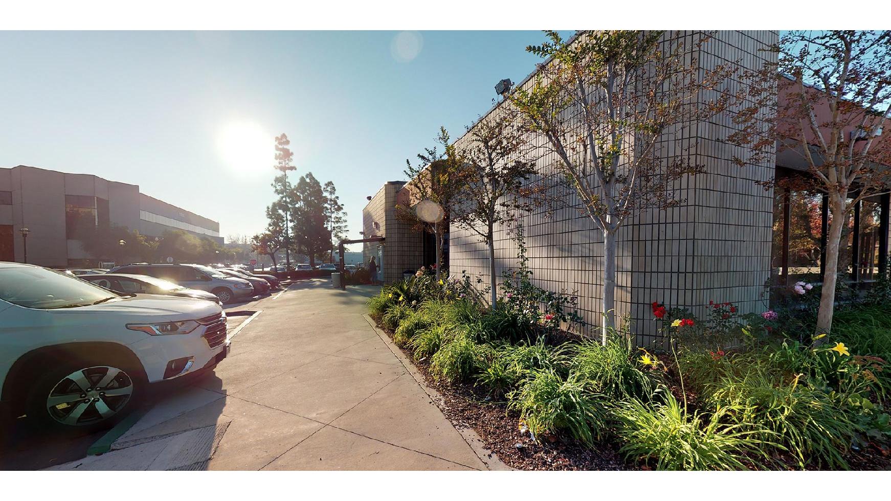 Bank of America (with Drive-thru ATM) 01