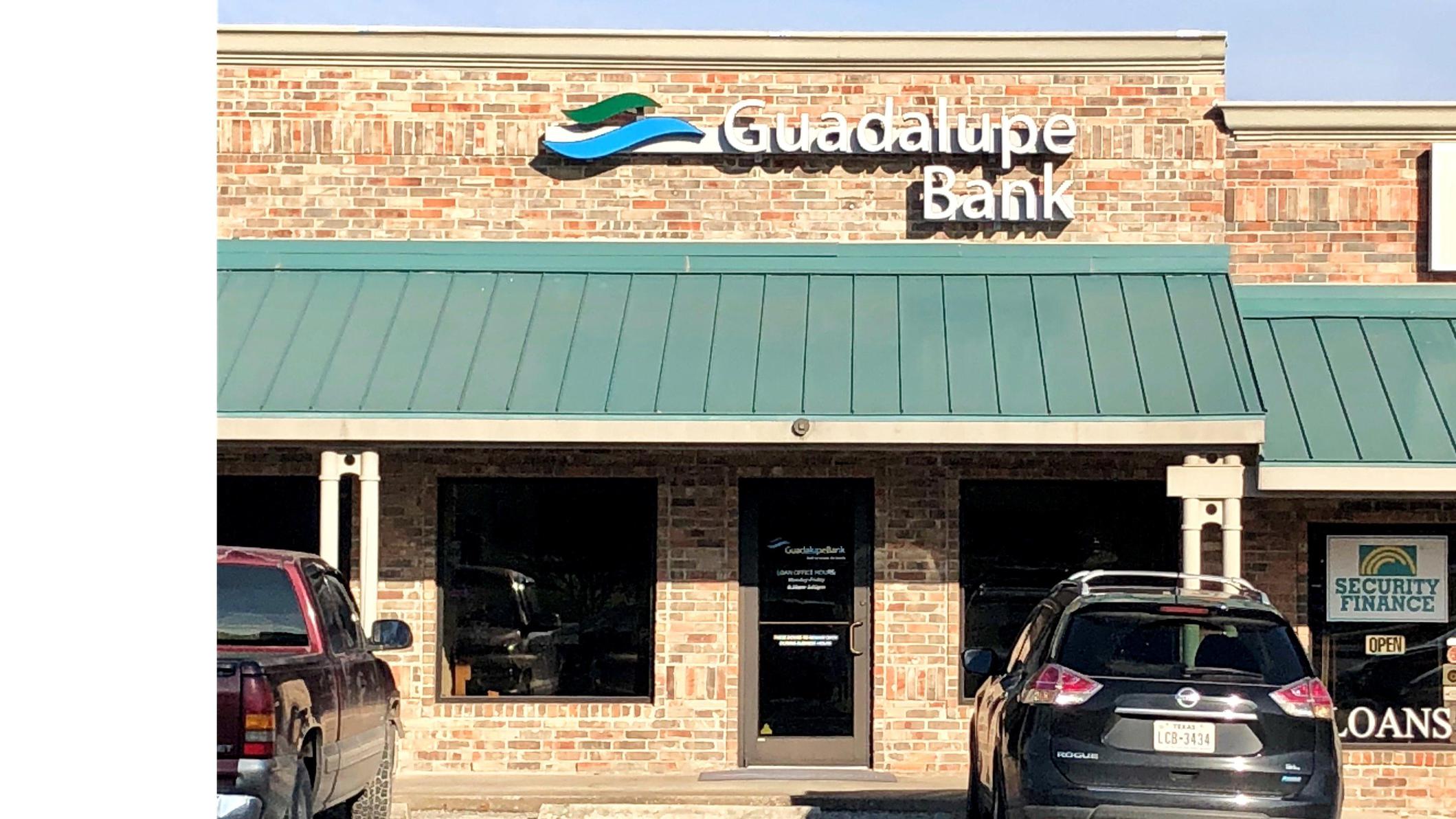 Guadalupe Bank- Loan Production Office 01
