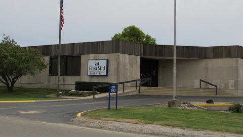 First Mid Bank & Trust Mattoon Cross County 01