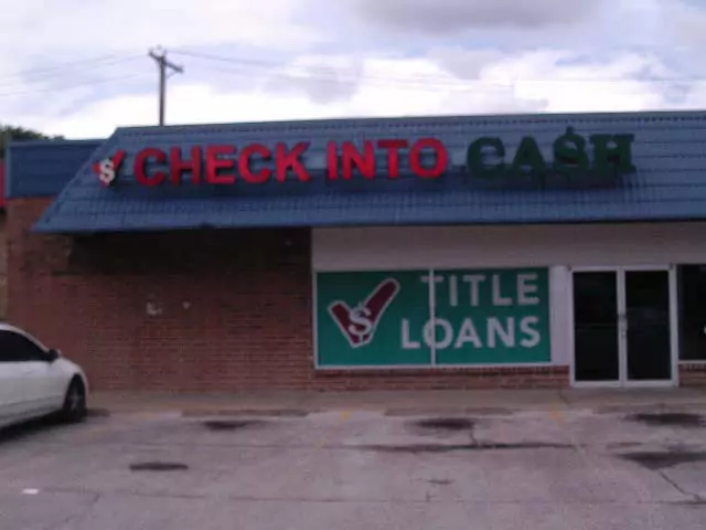 Check Into Cash 01