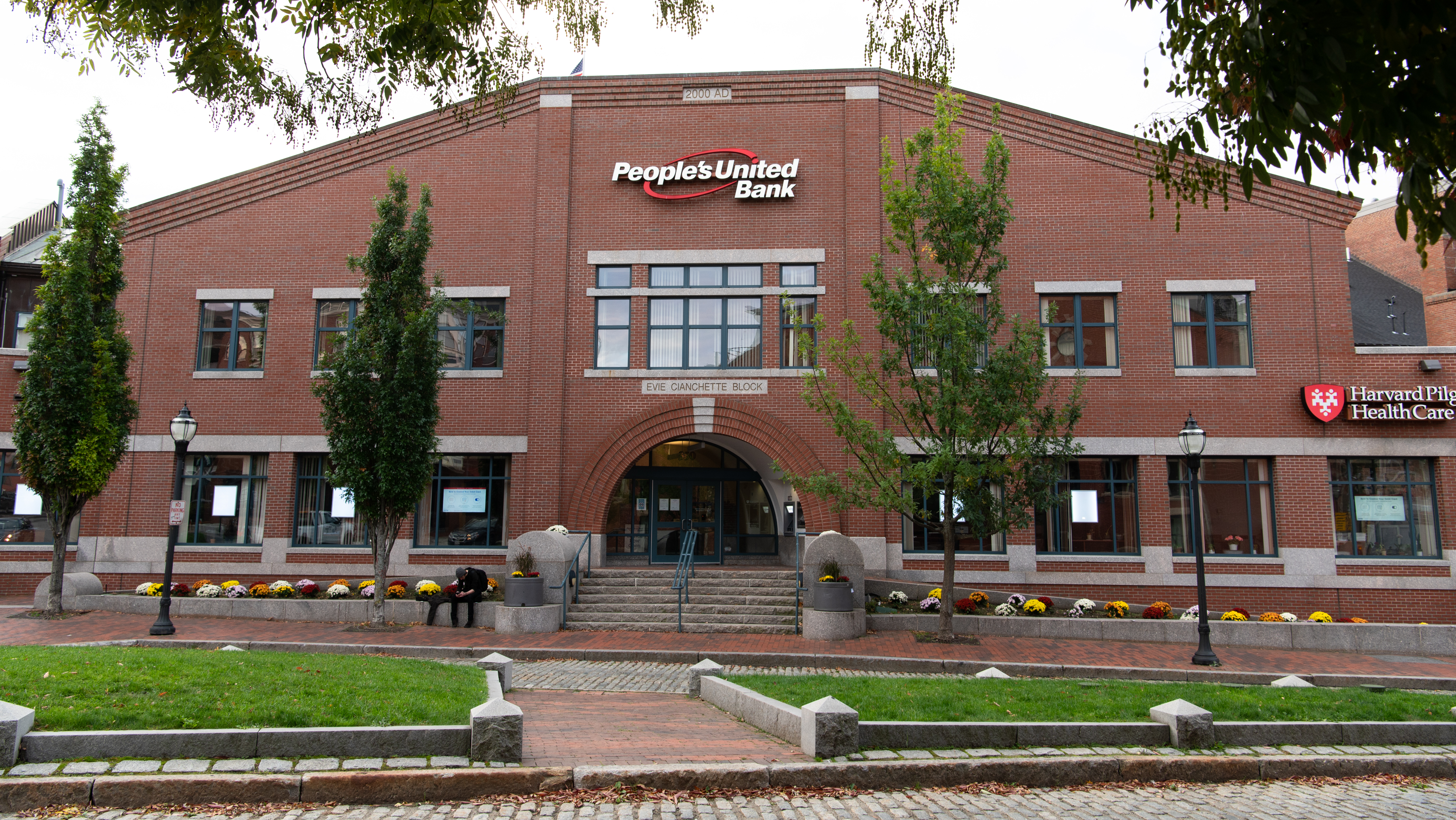 People's United Bank 01