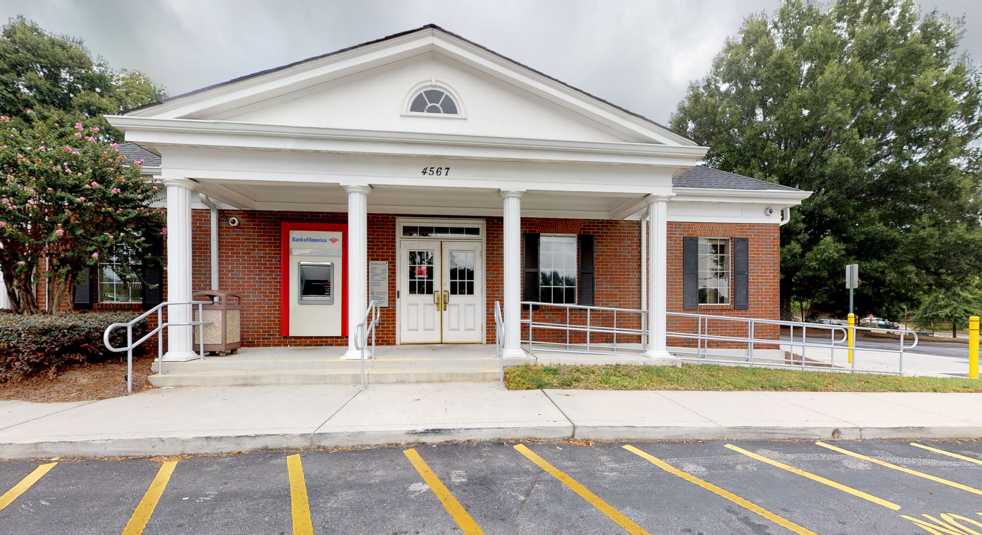 Bank of America (with Drive-thru ATM) 01