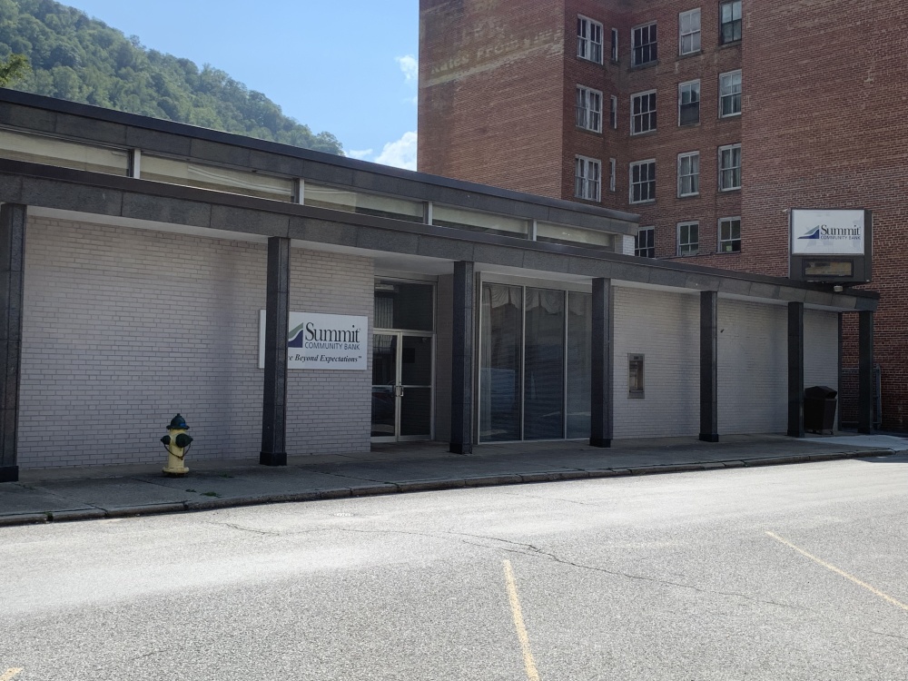 Summit Community Bank 01