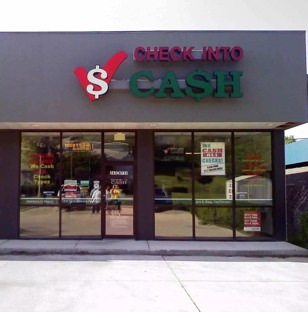 Check Into Cash 01
