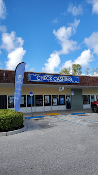 The Check Cashing Store 01