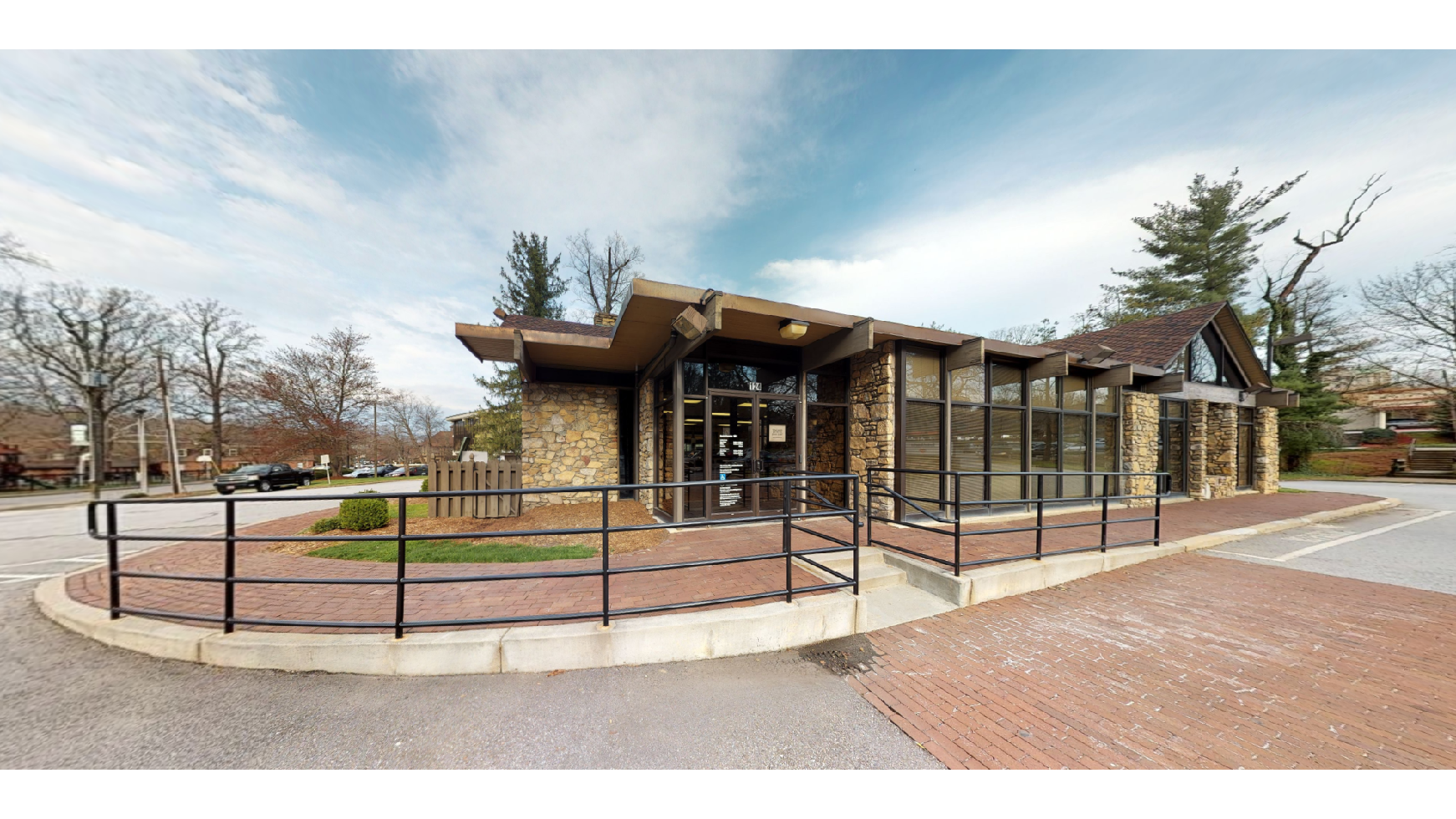 Bank of America (with Drive-thru ATM) 01