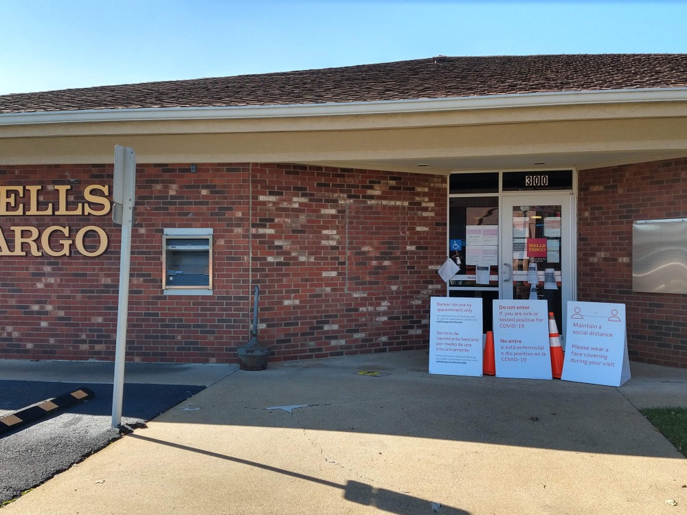 Wells Fargo Bank 01