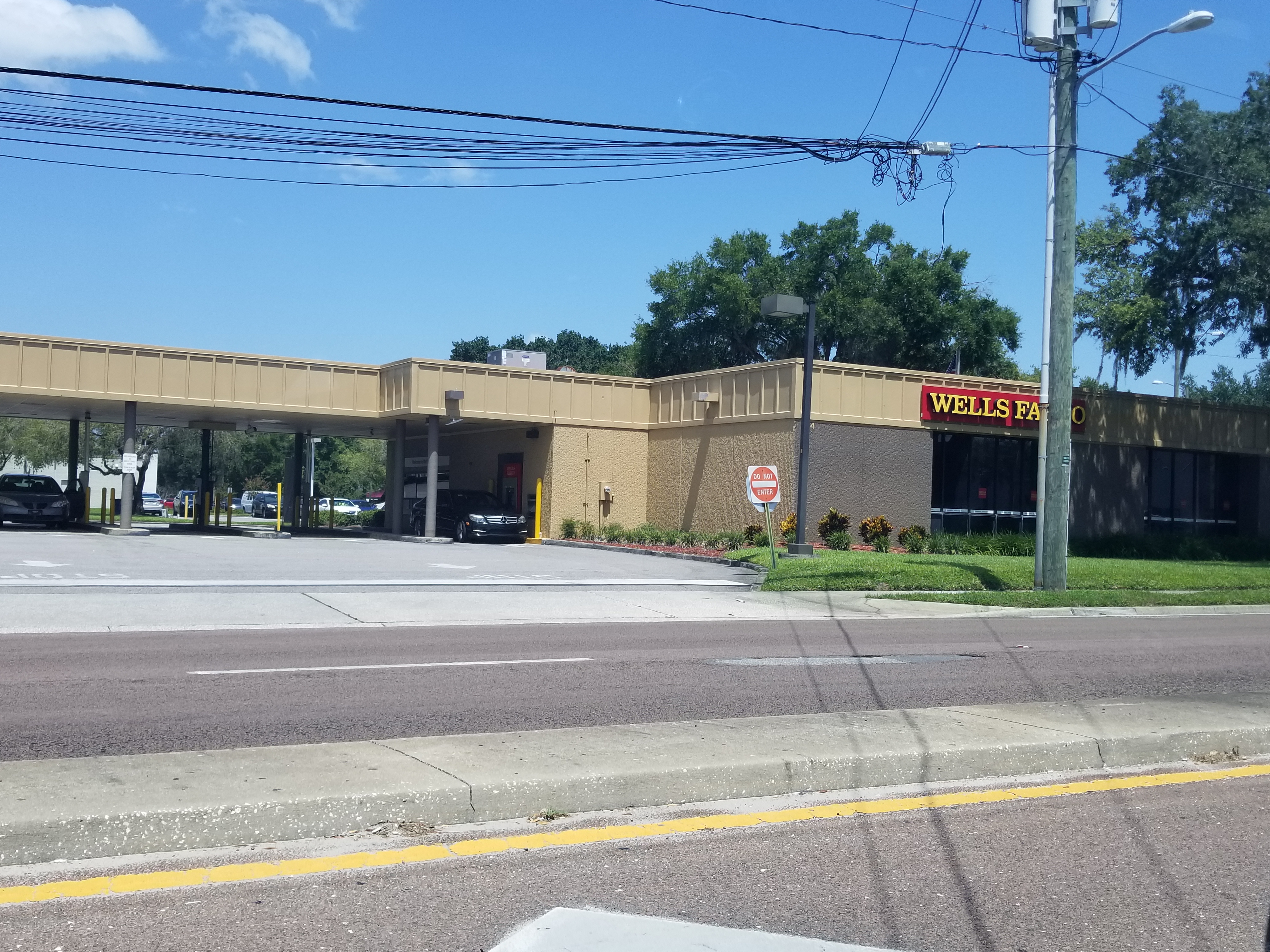Wells Fargo Bank 01
