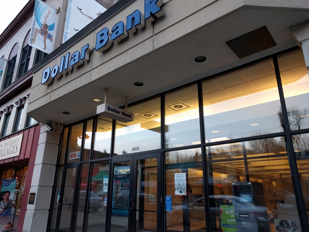Dollar Bank 01