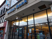 Dollar Bank 01