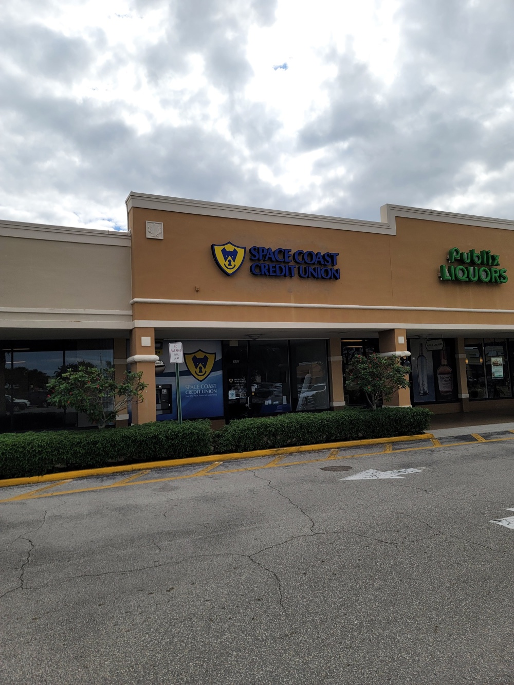 Space Coast Credit Union | Miracle Mile | Vero Beach, FL 01