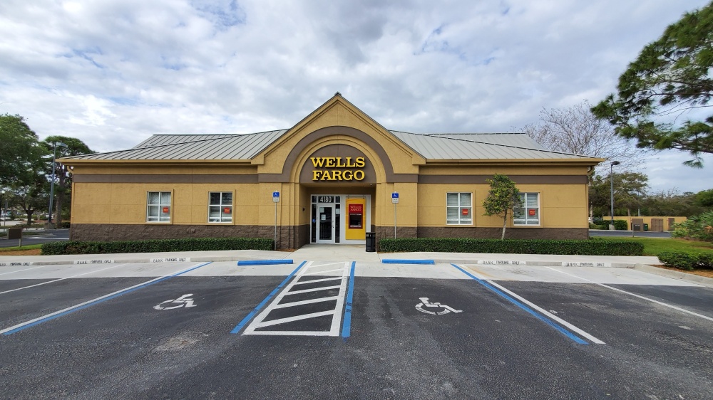 Wells Fargo Bank 01