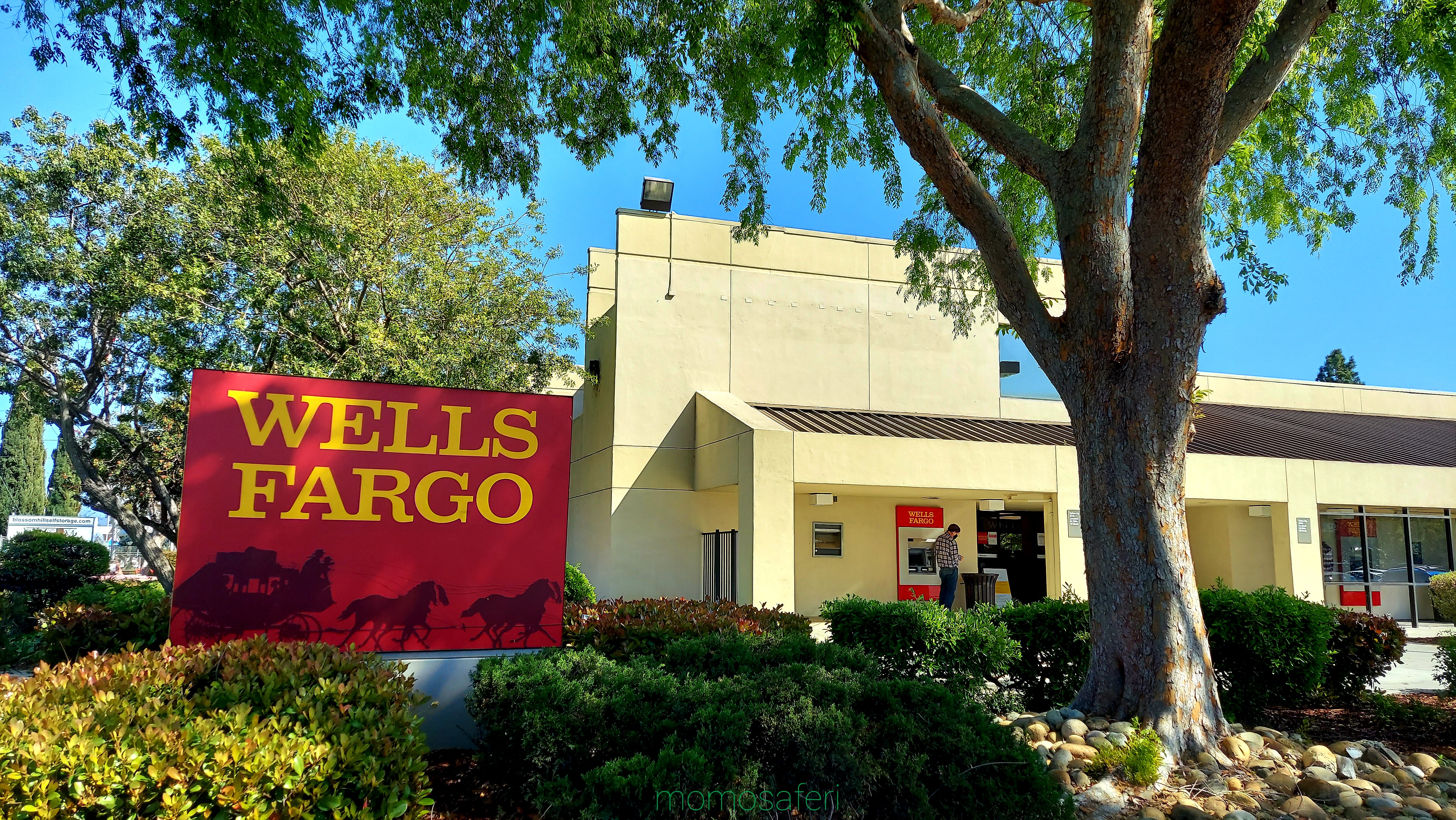 Wells Fargo Bank 01