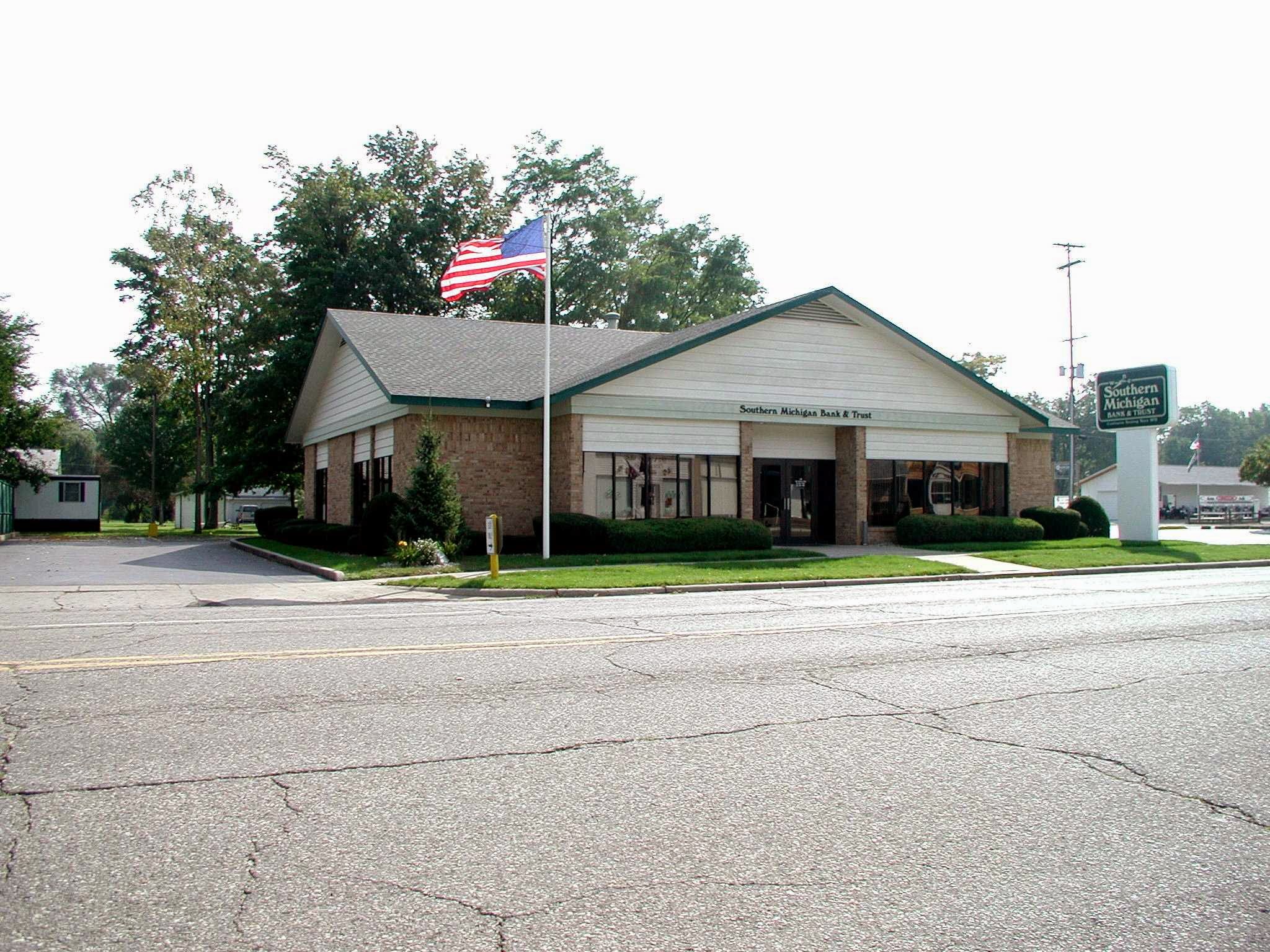 Southern Michigan Bank & Trust 01
