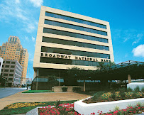 Broadway Bank - Downtown Financial Center 01
