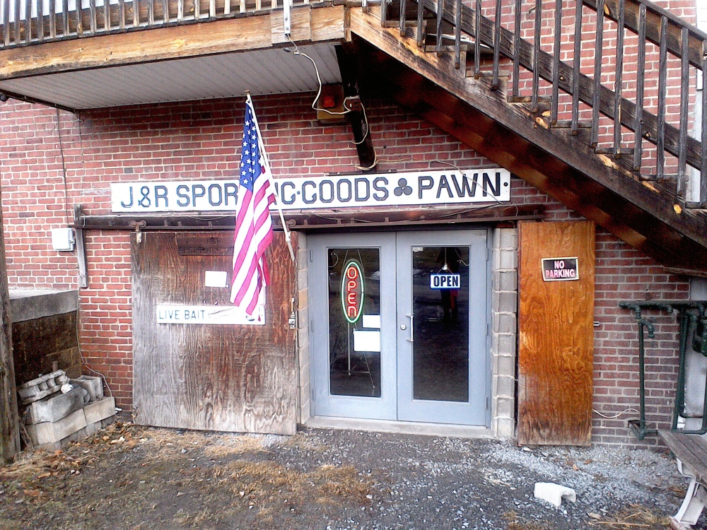 J & R Sporting Goods & Pawn 01