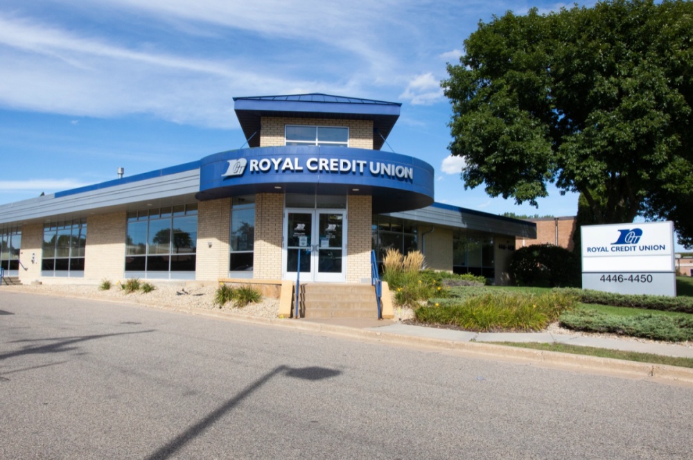 Royal Credit Union - Edina 01
