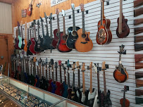 Bell Road Pawn 01
