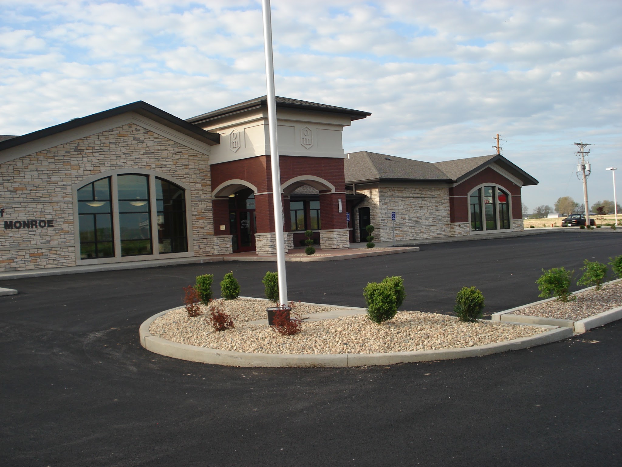 Bank of Old Monroe 01